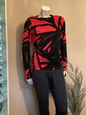 DKNY Women's Long Sleeve Top in Red and Black